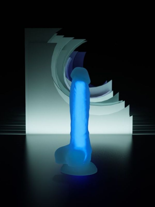 Beyond Mavi Matt Glow Gece Parlayan Dildo, Silikon, Şeffaf, 18 cm